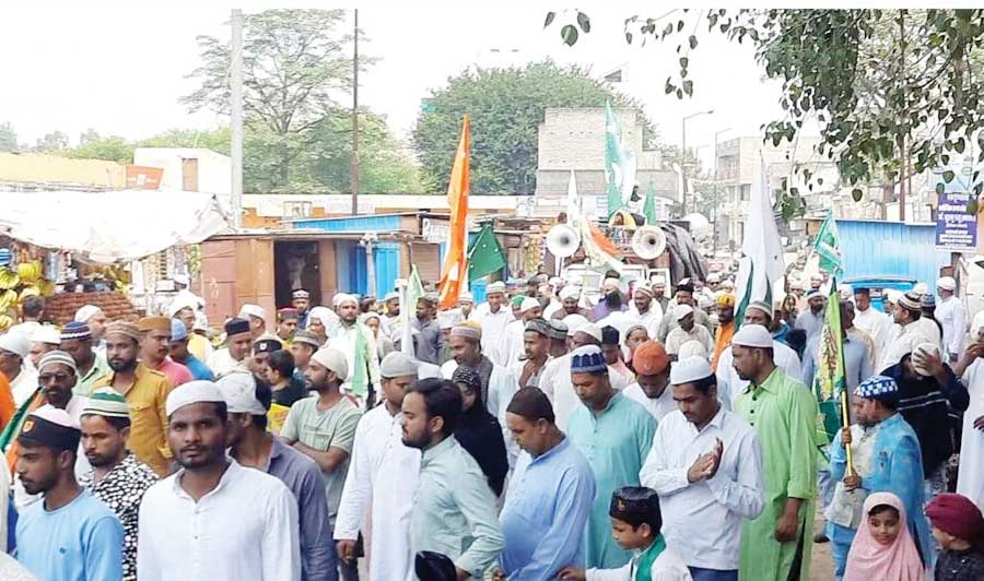 ईद मिलादुन्नबी पर निकाला जुलूस