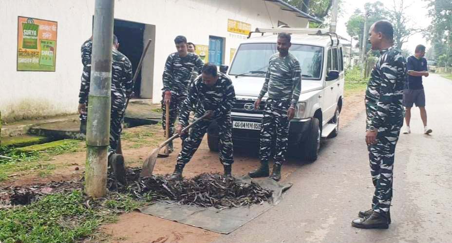 सीआरपीएफ का विशेष स्वच्छता कार्यक्रम आज सीआरपीएफ का विशेष स्वच्छता कार्यक्रम आज