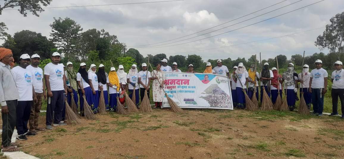 नपं में विशेष सफाई अभियान चलाया 