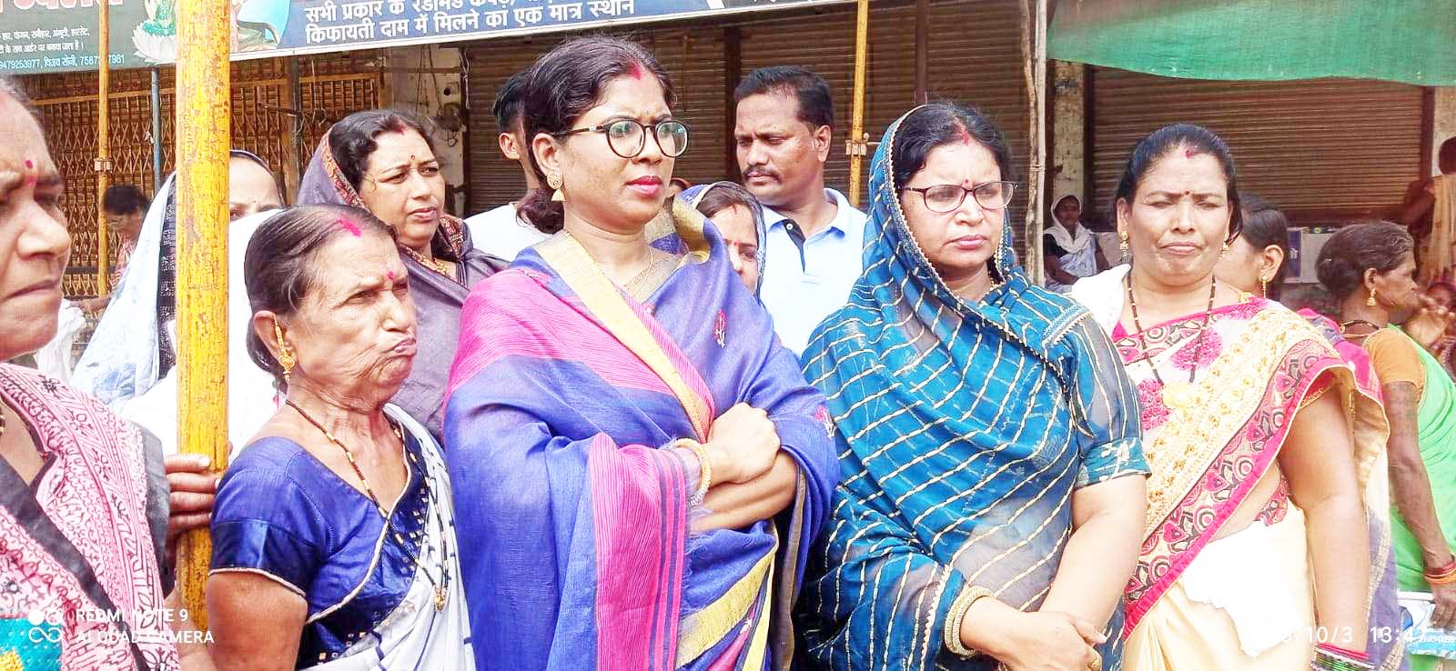 दूसरे दिन दफ्तरों की मांग लेकर  बंद रहा मानपुर