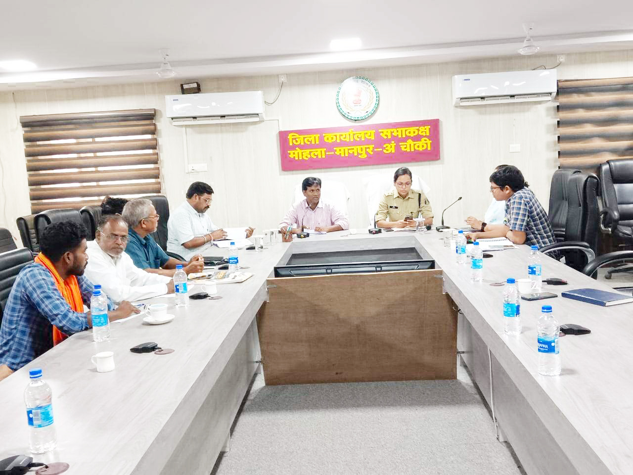 मतदाता सूची का अंतिम प्रकाशन कलेक्टर ने ली प्रतिनिधियों की बैठक मतदाता सूची का अंतिम प्रकाशन कलेक्टर ने ली प्रतिनिधियों की बैठक