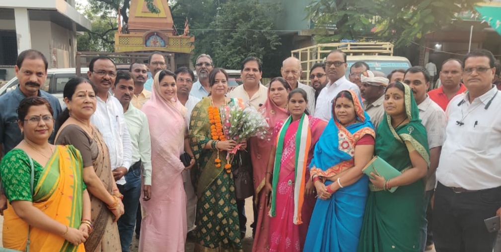 कुरुद विधानसभा प्रभारी का  कांग्रेसियों ने किया स्वागत