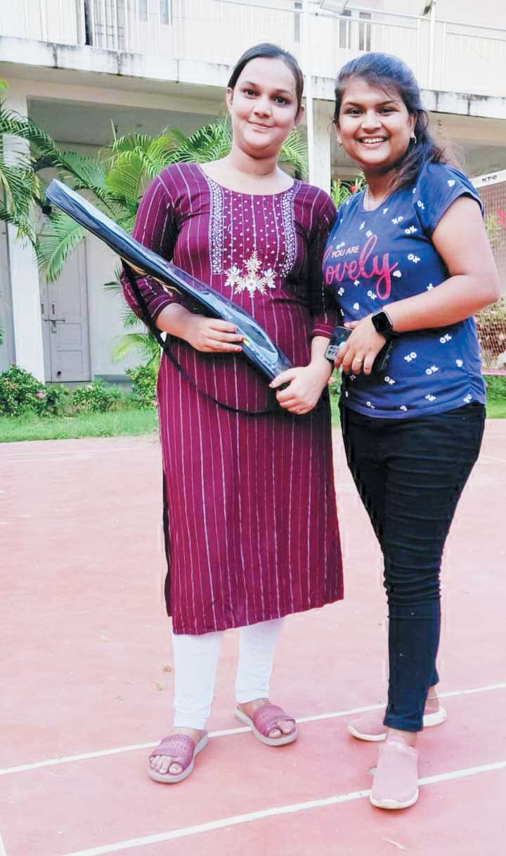 बैडमिंटन में रिया प्रथम, रिंकी द्वितीय, अग्रसेन जयंती पर हो रहे विविध कार्यक्रम