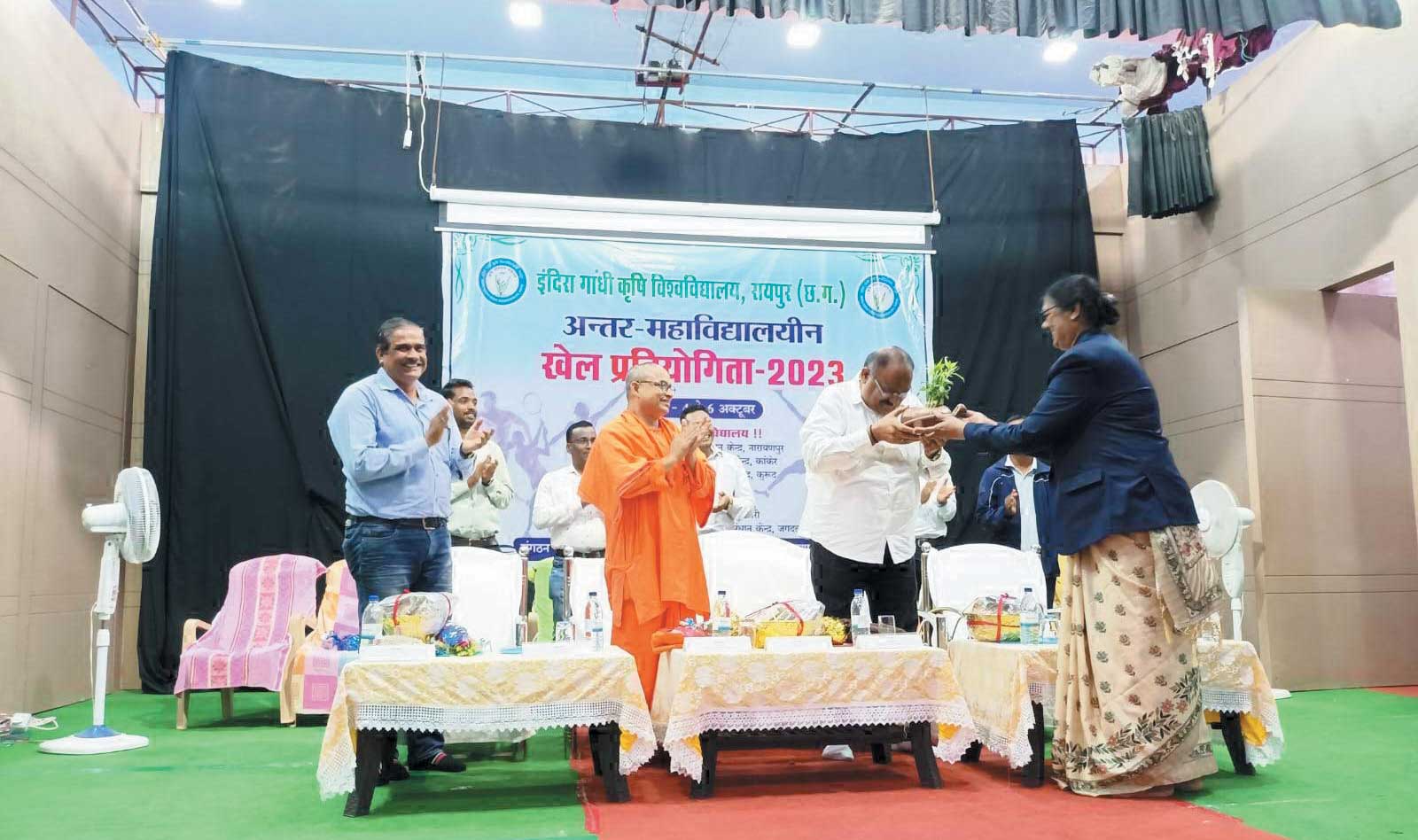 अंतर-महाविद्यालयीन खेल स्पर्धा में खिलाडिय़ों ने दिखाया दमखम अंतर-महाविद्यालयीन खेल स्पर्धा में खिलाडिय़ों ने दिखाया दमखम