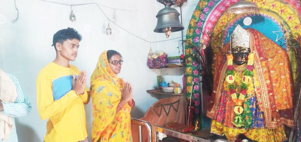 बिंझवार समाज की कुल देवी विंध्यवासिनी के दरबार में जलते हैं आस्था-विश्वास के दीप