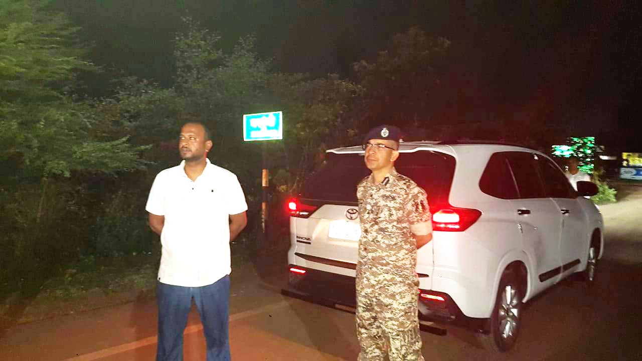 रात्रि 12 बजे कलेक्टर पहुंचे सीमा जाँच नाका धनपुंजी