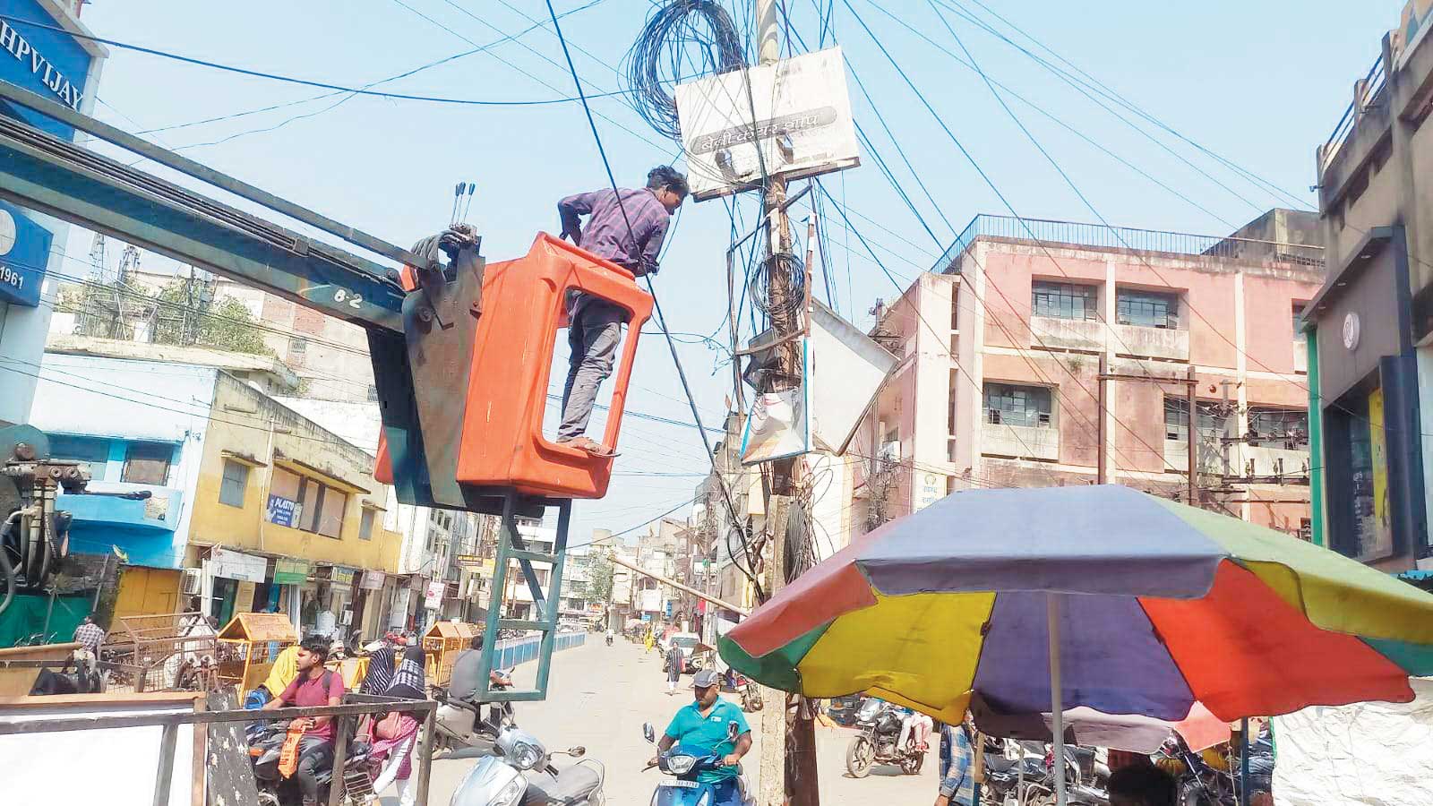 आचार संहिता लगते ही शुरू हुई संपत्ति विरूपण की कार्रवाई आचार संहिता लगते ही शुरू हुई संपत्ति विरूपण की कार्रवाई