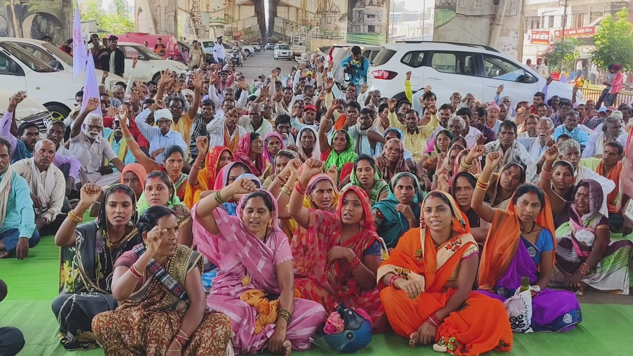 किसानों ने महापंचायत में  रखी 10 सूत्रीय मांगे
