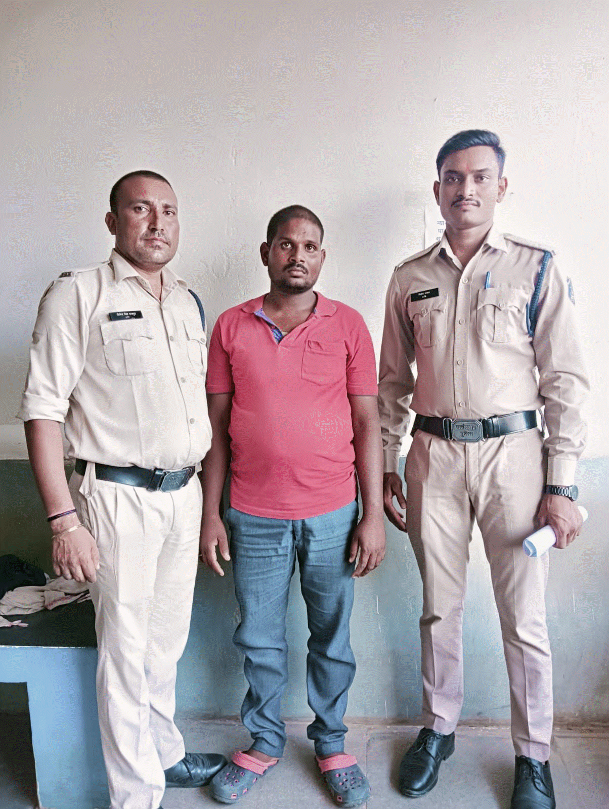 गांजा परिवहन करते एक आरोपी गिरफ्तार गांजा परिवहन करते एक आरोपी गिरफ्तार