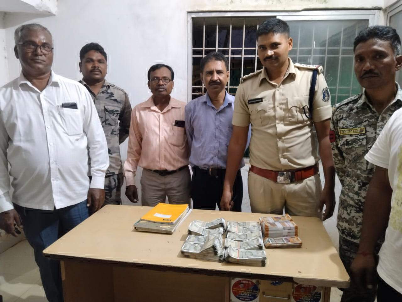 ओडिशा से छत्तीसगढ़ आ रही कार से 11 लाख बरामद