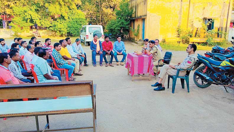 थाना में शांति समिति की बैठक