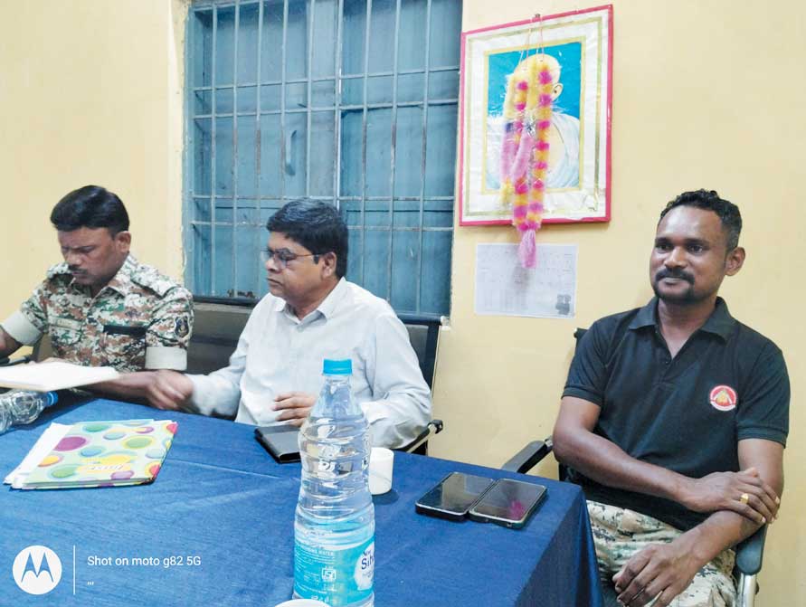 शांति समिति की बैठक शांति समिति की बैठक