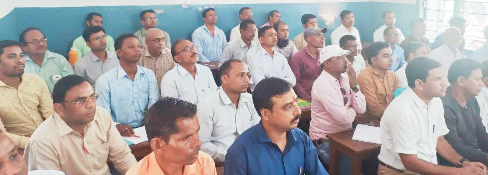 मतदान दलों के प्रशिक्षण का प्रथम चरण शुरू, कलेक्टर ने प्रशिक्षण का लिया जायजा