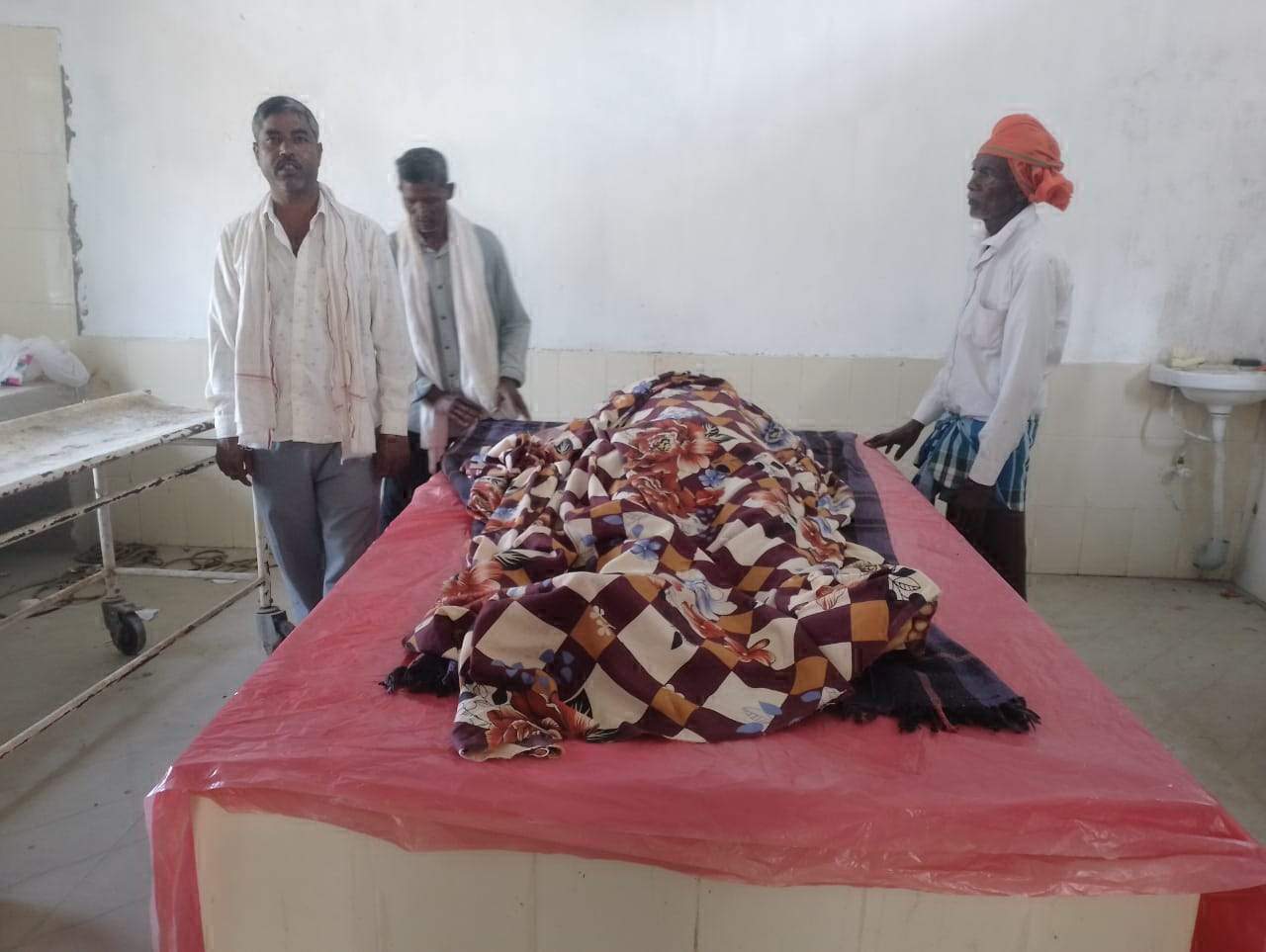 संदिग्ध परिस्थितियों में अधेड़ की मौत 