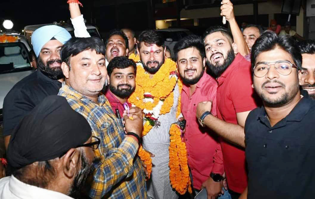 कांग्रेस ने बेमेतरा से आशीष छाबड़ा पर  फिर से जताया भरोसा, भाजपा में सस्पेंस 