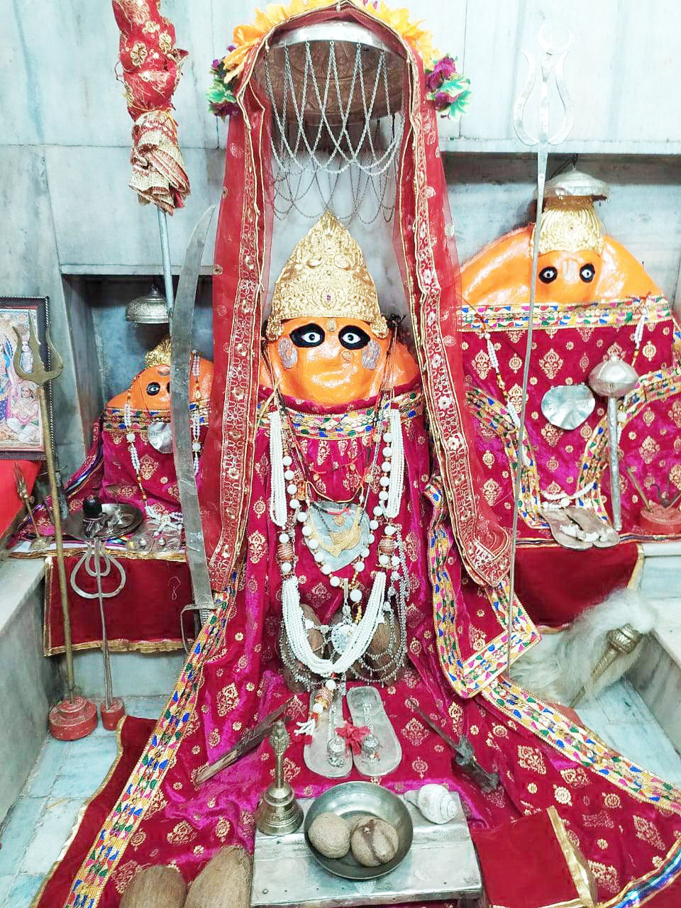 मां भद्रकाली का मंदिर देशभर के 108 शक्तिपीठों में से एक, यहां उमड़ पड़ा है आस्था व भक्ति का सैलाब मां भद्रकाली का मंदिर देशभर के 108 शक्तिपीठों में से एक, यहां उमड़ पड़ा है आस्था व भक्ति का सैलाब