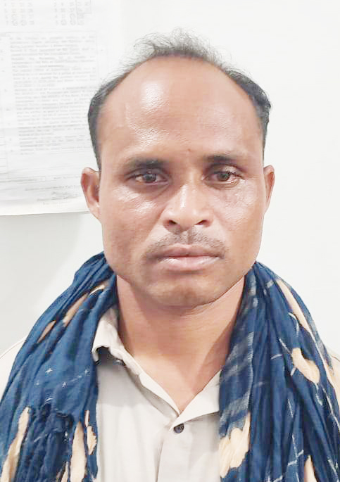 अंग्रेजी शराब के साथ युवक गिरफ्तार 