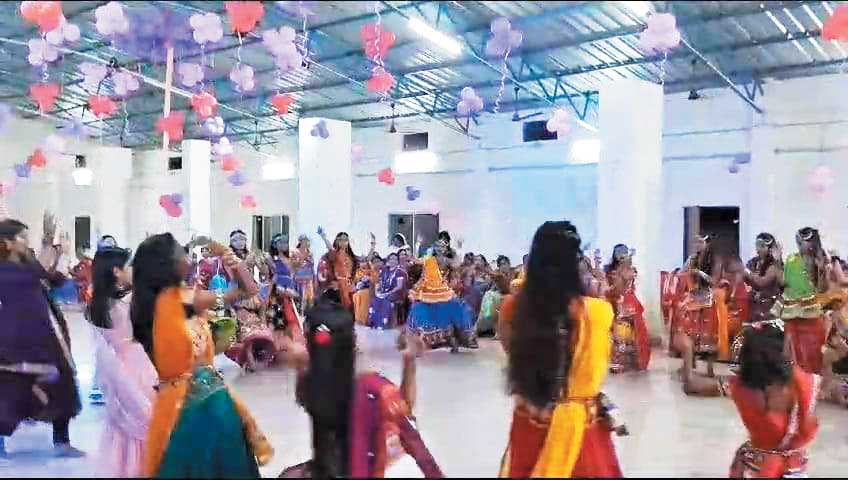 ब्राम्हण समाज महिला प्रकोष्ठ द्वारा गरबा उत्सव आयोजित