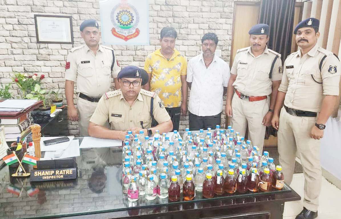 110 पाव शराब के साथ दो गिरफ्तार