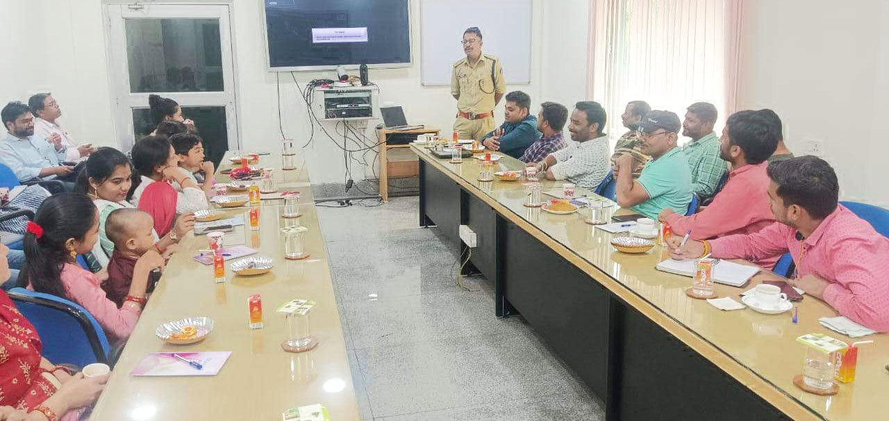 पावरग्रिड घरघोड़ा व कुर्मापाली कोतरारोड में जागरूकता कार्यक्रम