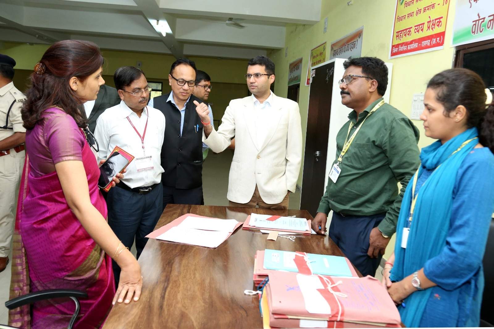चारों विधानसभाओं के लिए नियुक्त जनरल ऑब्जर्वर पहुंचे रायगढ़ चारों विधानसभाओं के लिए नियुक्त जनरल ऑब्जर्वर पहुंचे रायगढ़