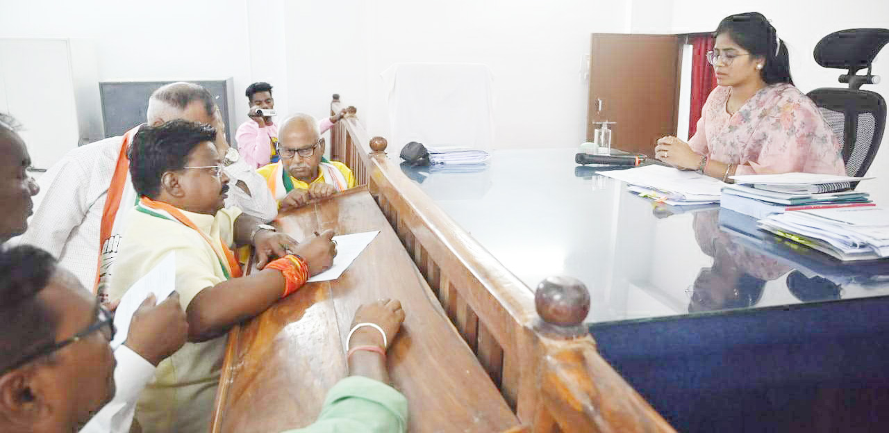 द्वितीय चरण के लिए अंतिम दिन  36 नामांकन पत्र हुए दाखिल