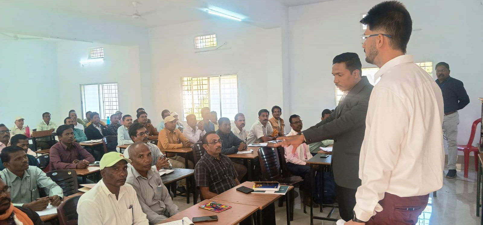 सभी मतदान कर्मी उत्साह के साथ करवाएं मतदान- कलेक्टर सभी मतदान कर्मी उत्साह के साथ करवाएं मतदान- कलेक्टर