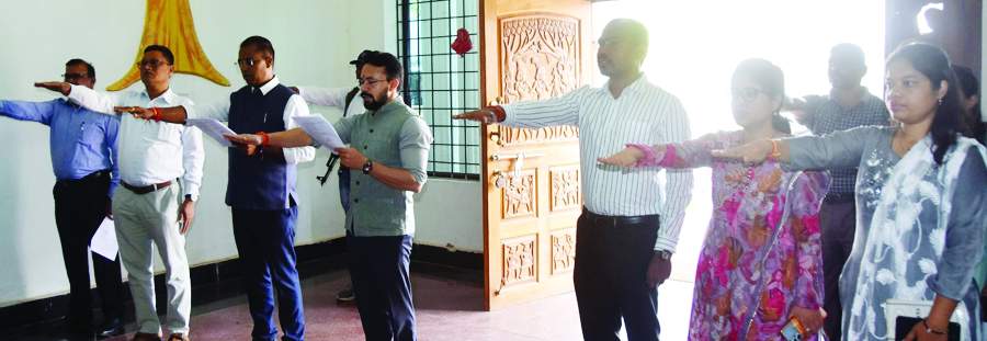 कलेक्टर ने दिलाई एकता की शपथ 