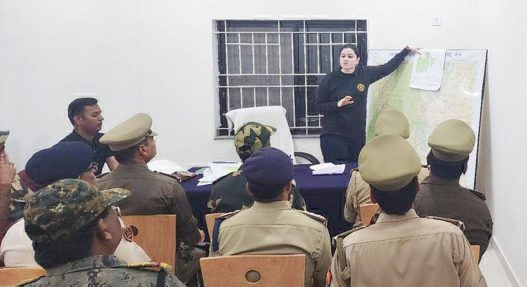 शांतिपूर्ण मतदान कराने एसपी ने ली बैठक