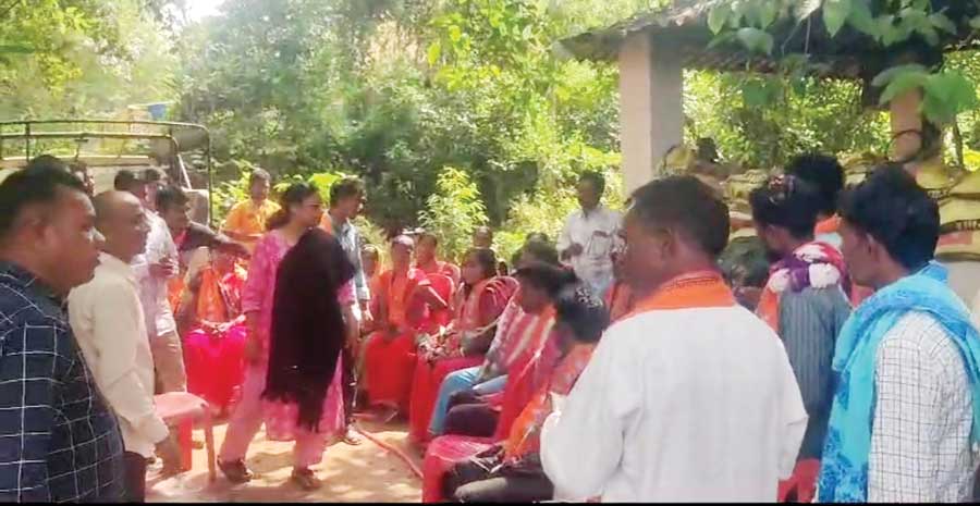 भाजपा कार्यकर्ता से मारपीट, लता पहुंचीं थाने भाजपा कार्यकर्ता से मारपीट, लता पहुंचीं थाने