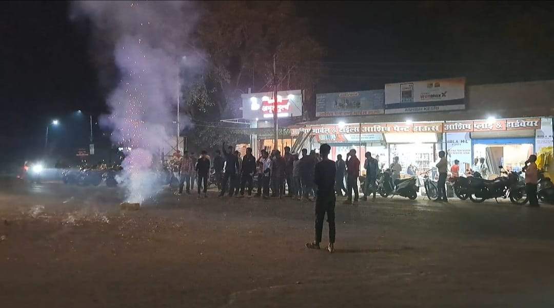 भाजपा का घोषणा पत्र जारी, कार्यकर्ताओं ने मनाया जश्न 