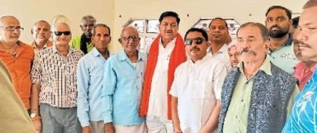 बाहरी पर भरोसा न करें, पड़ सकता है महंगा-दयालदास