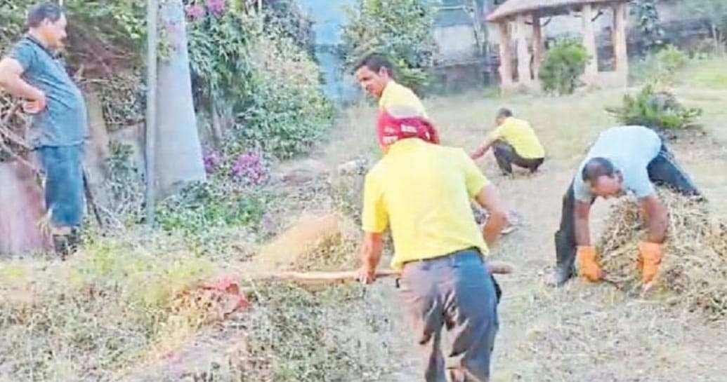 गार्डन को संवारने में जुटी संस्था  ताकि लोगों को मिल सके शुद्ध हवा 
