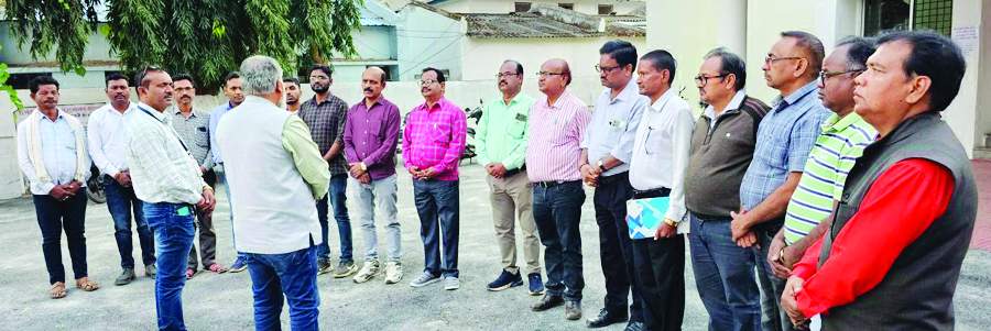 कलेक्टर से मिले कर्मचारी अधिकारी संयुक्त मोर्चा के सदस्य कलेक्टर से मिले कर्मचारी अधिकारी संयुक्त मोर्चा के सदस्य