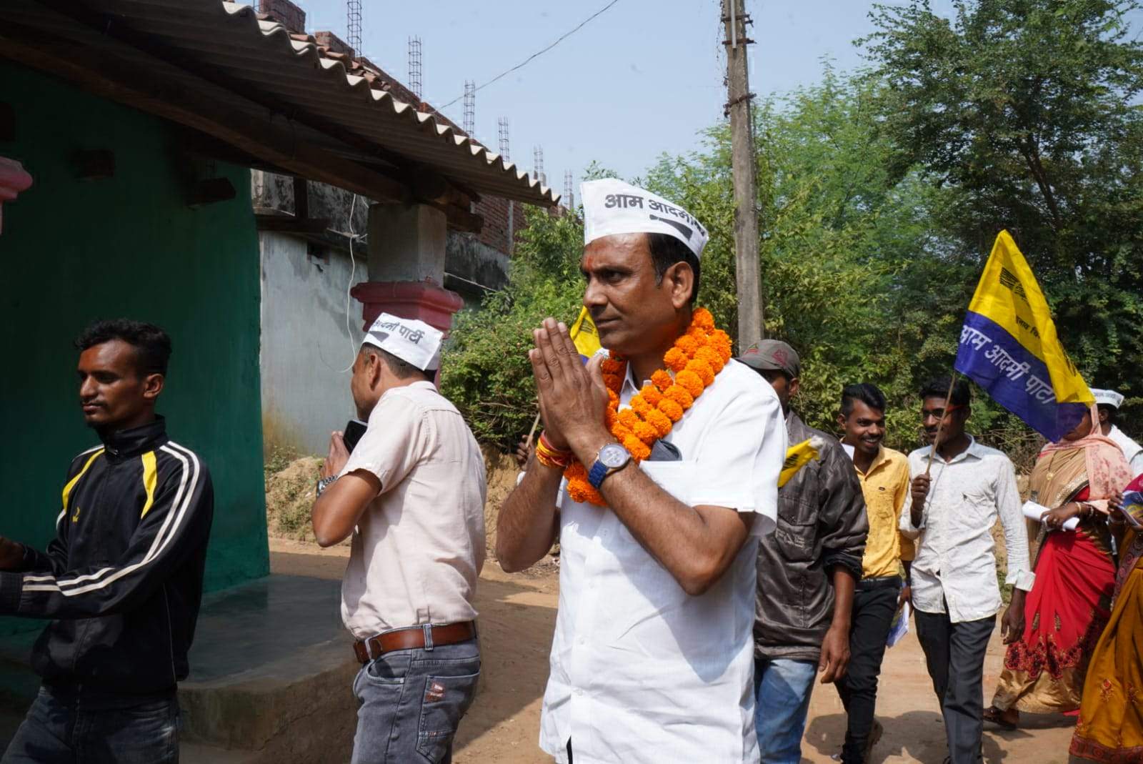 आप प्रत्याशी गोपाल ने कई गांवों का किया दौरा आप प्रत्याशी गोपाल ने कई गांवों का किया दौरा
