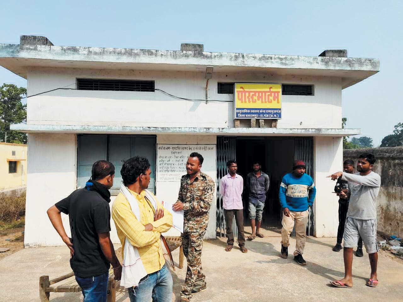 हाथी ने बुजुर्ग को कुचल मारा