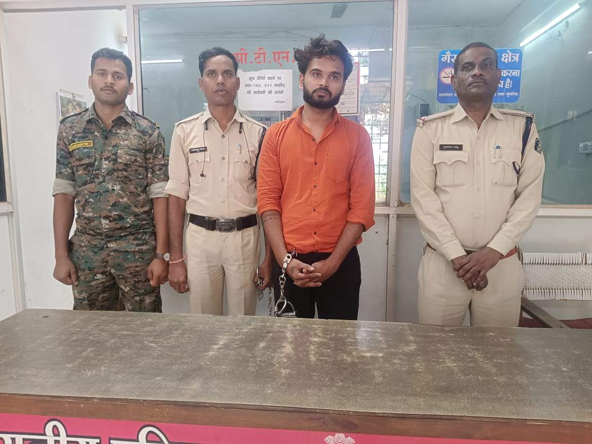 फर्जी बीमा दस्तावेज बनाकर धोखाधड़ी, गिरफ्तार फर्जी बीमा दस्तावेज बनाकर धोखाधड़ी, गिरफ्तार