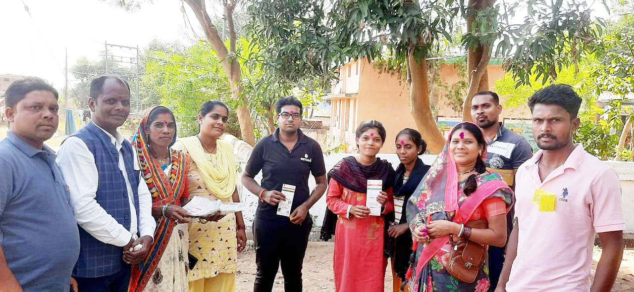 मुनईकेरा-कौहाबाहरा में नए मतदाताओं का स्वागत