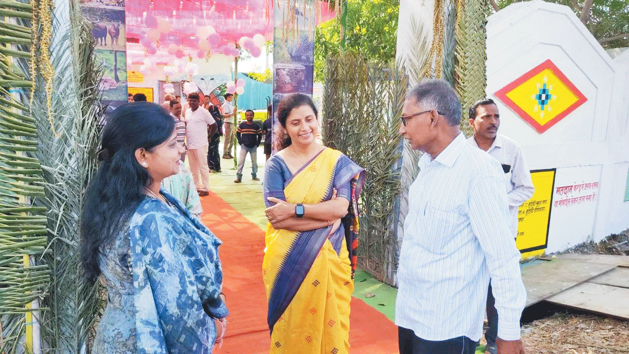 सेल्फी जोन बना मतदाताओं के लिए विशेष आकर्षण का केन्द्र