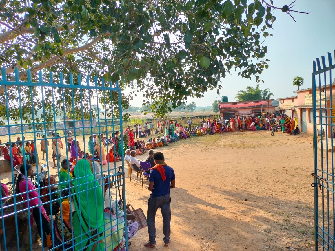 द्वितीय चरण का मतदान शांतिपूर्ण   हुआ, 71.46 फीसदी मतदान