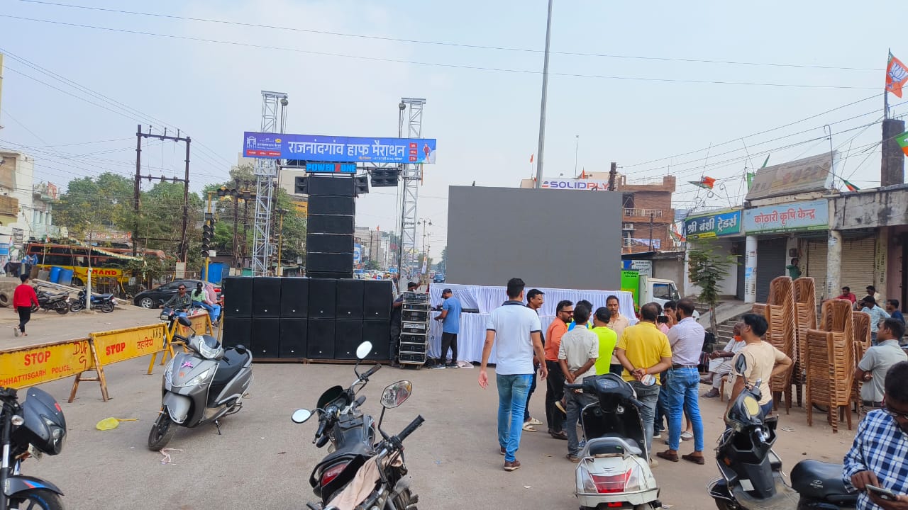 क्रिकेट के महामुकाबले के लिए पसरा सन्नाटा क्रिकेट के महामुकाबले के लिए पसरा सन्नाटा