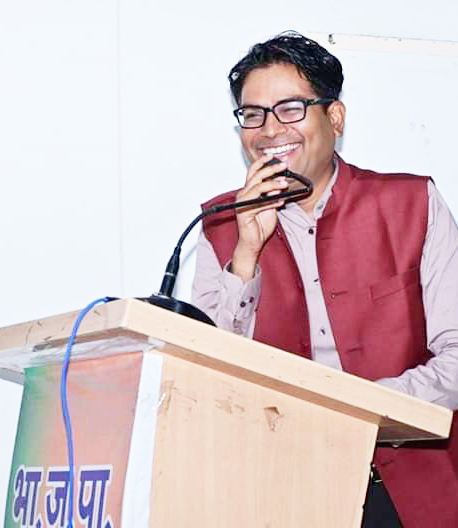 मतदान के बाद की समीक्षा बैठक में शामिल हुए ओपी मतदान के बाद की समीक्षा बैठक में शामिल हुए ओपी