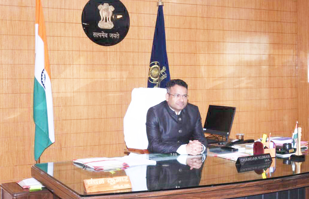 कलेक्टर ने शांतिपूर्वक मतदान के लिए मतदाताओं के प्रति जताया आभार