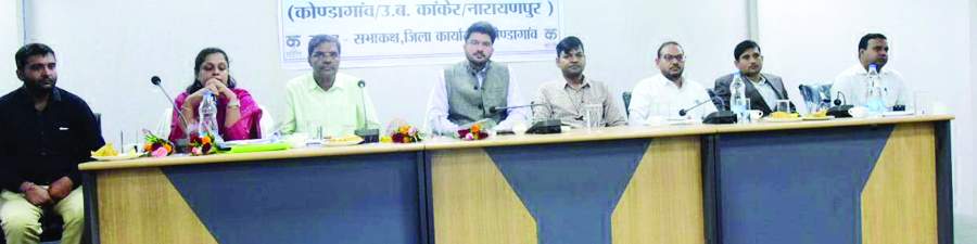 प्रशिक्षण में बताई मतगणना की बारीकियां, कराया अभ्यास