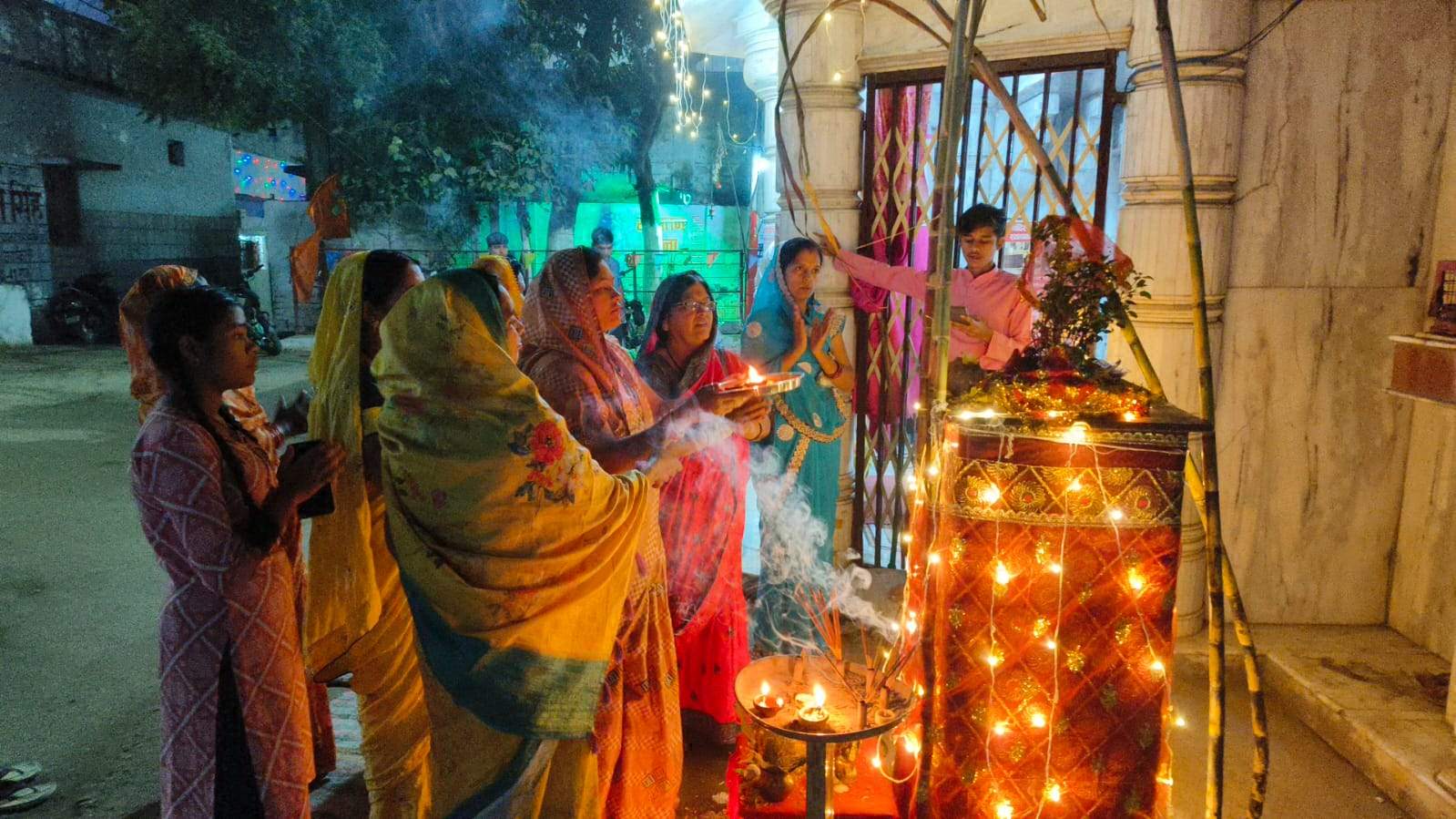 तुलसी विवाह संग बिखरी खुशियां