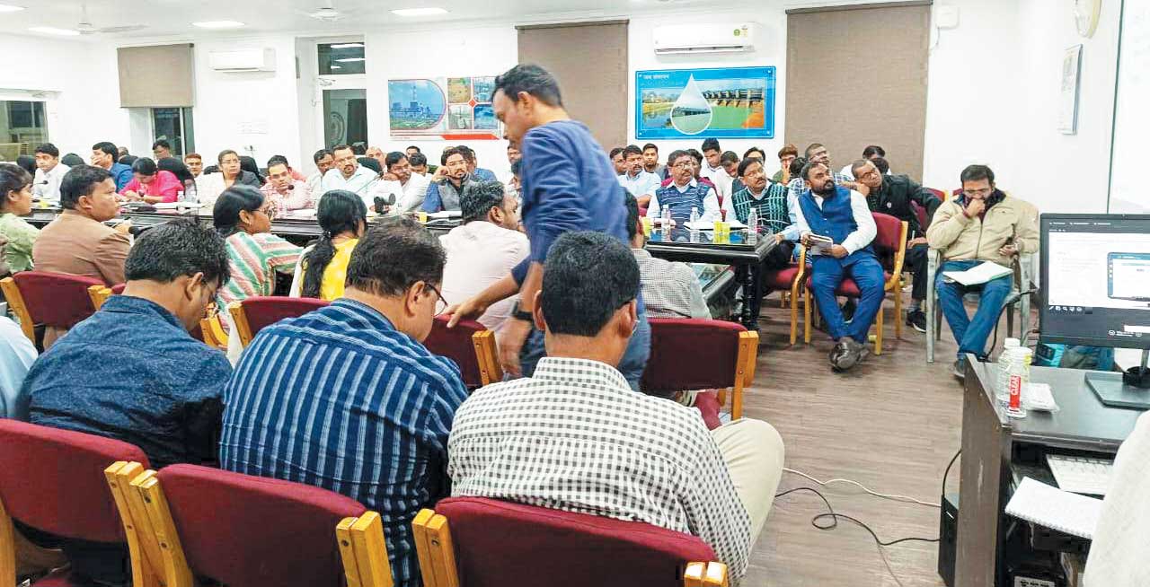 मतगणना प्रशिक्षण में शामिल हुए सारंगढ़ बिलाईगढ़ जिले की मतगणना टीम