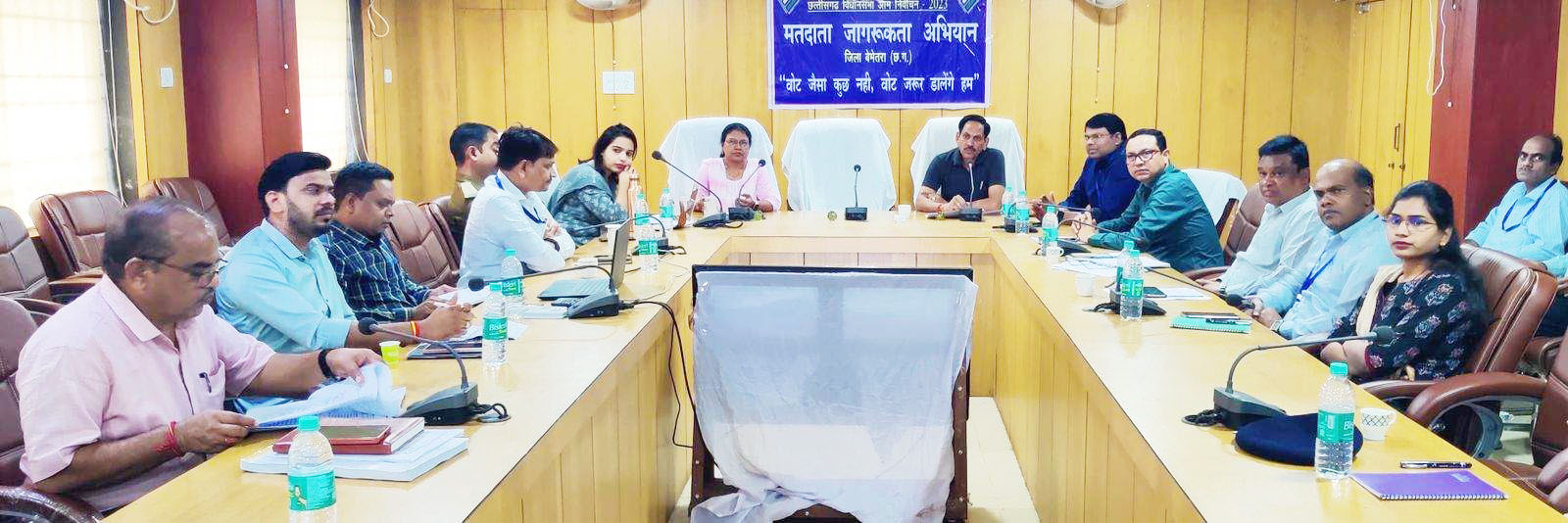 सौंपे गये सभी दायित्वों का पूरी जवाबदेही  के साथ करें-डॉ.बाजपेयी