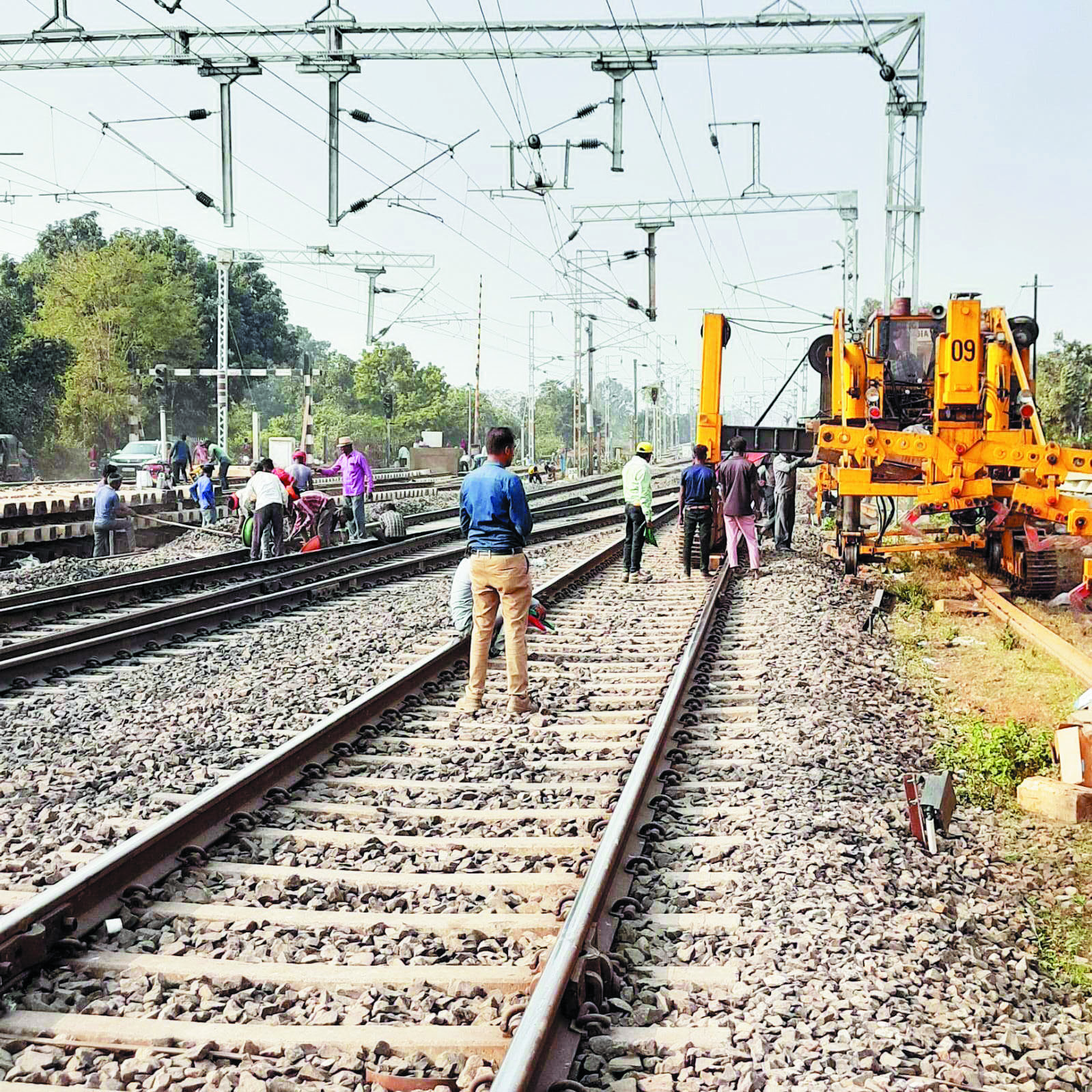 दपूम रेल्वे ने किया बुनियादी संरचना के विकास के नये क्षितिज का निर्माण