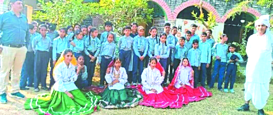 हरियाणवी छात्रों से रूबरू हुए, जानी उनकी भाषा व शैली 