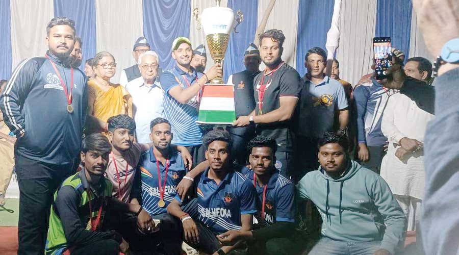 शहीद कर्नल विप्लव त्रिपाठी स्मृति टूर्नामेंट मिलर 11 ने जीता शहीद कर्नल विप्लव त्रिपाठी स्मृति टूर्नामेंट मिलर 11 ने जीता